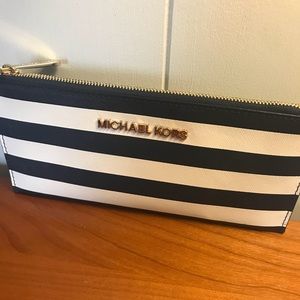 Michael Kors Wristlet in Navy and White